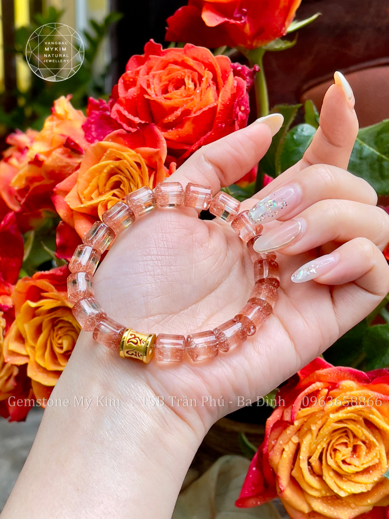 Vòng Thạch Anh Hồng Đào Lu Thống - Charm Vàng 24k