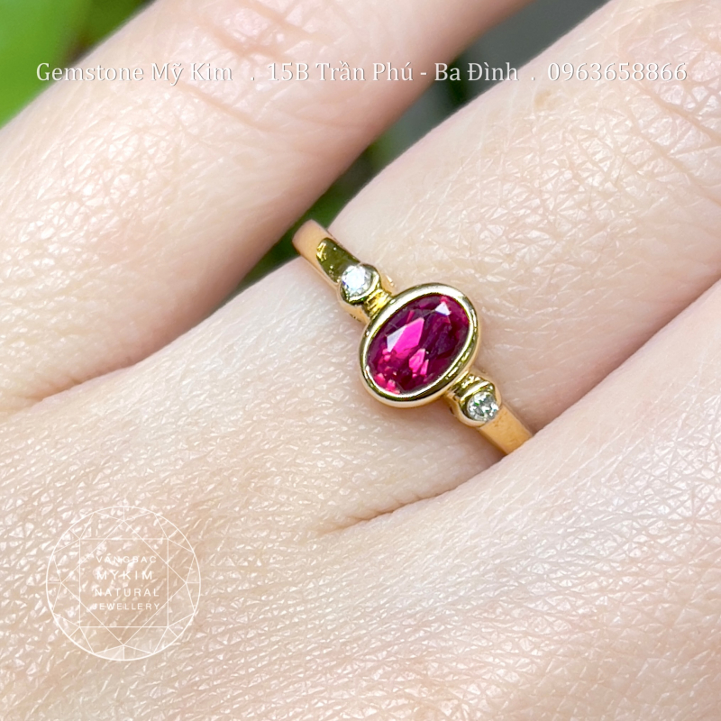 Nhẫn kiểu đính đá đỏ - Vàng 14k