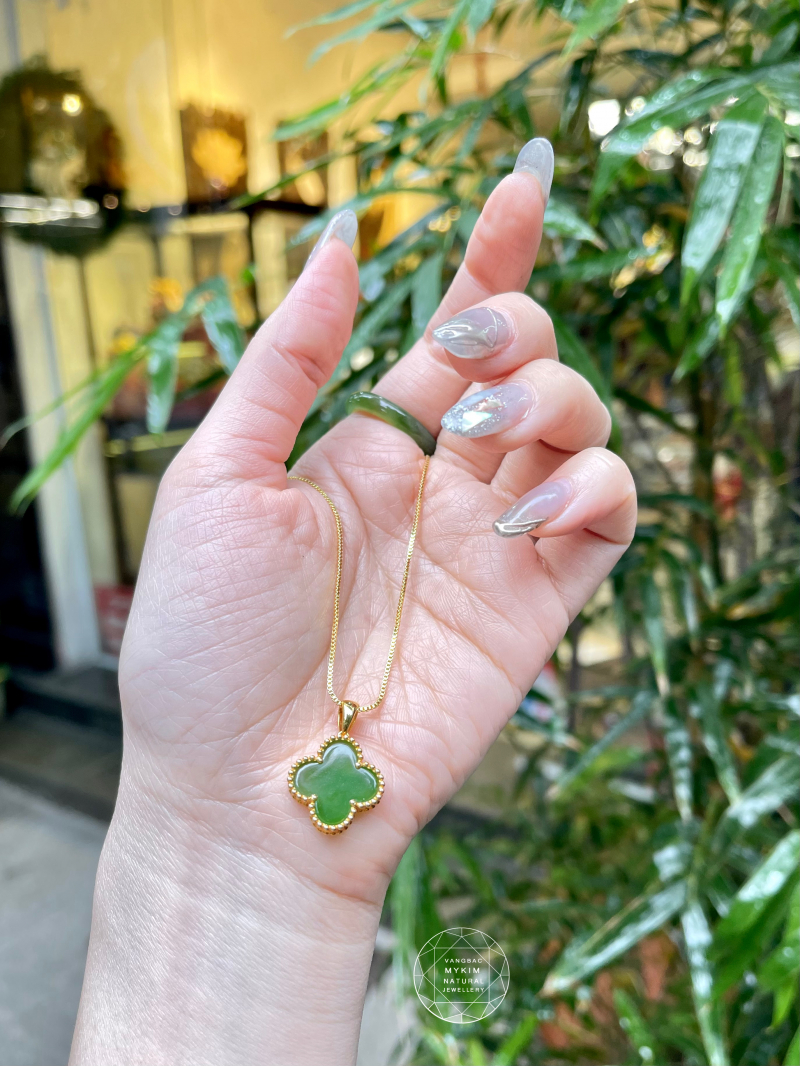 Mặt Dây Cỏ Bốn Lá Ngọc Bích Nephrite - Vàng 10k