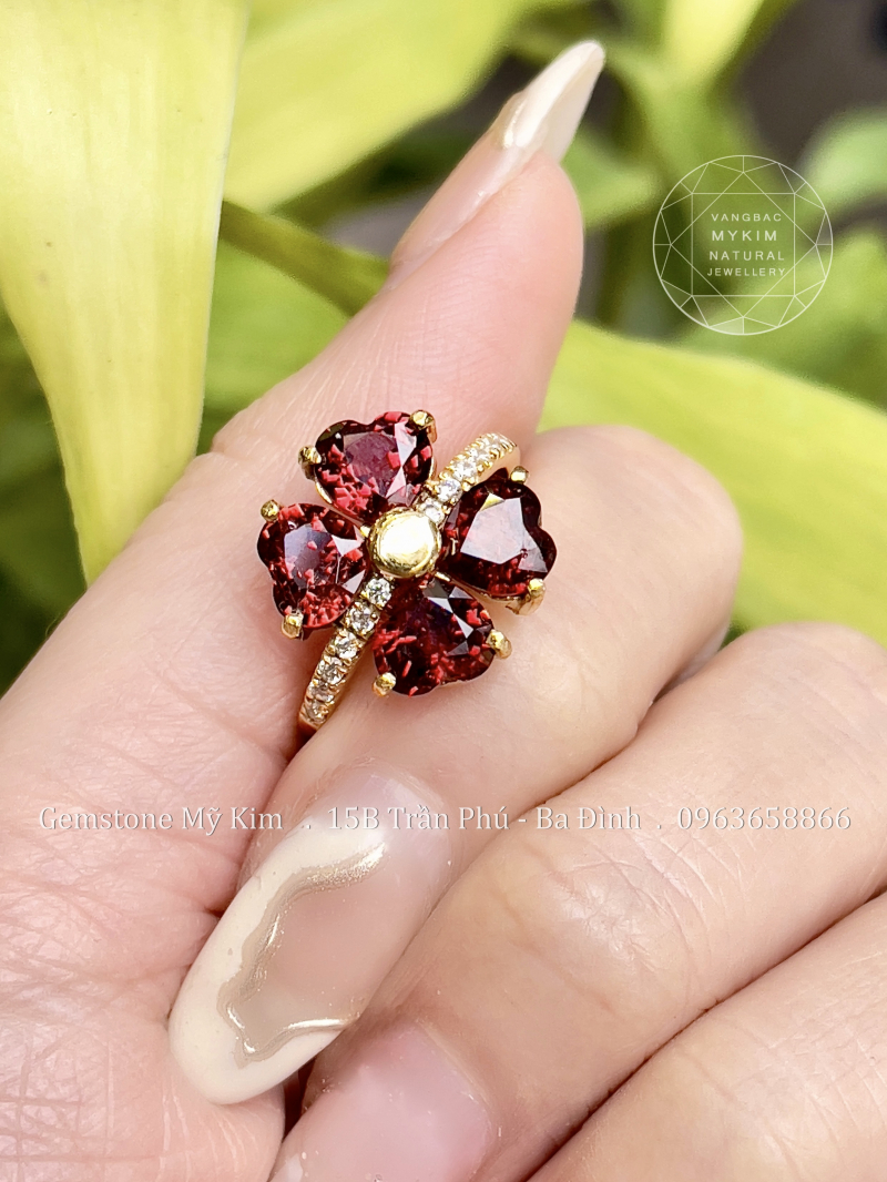 Nhẫn Cỏ Bốn Lá Granat - Vàng 10k - 14k