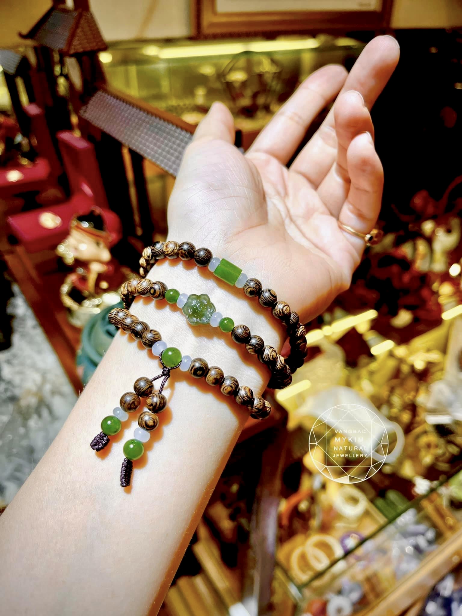 Chuỗi Vòng Trầm mix Ngọc Jadeite & Ngọc Bích VIP