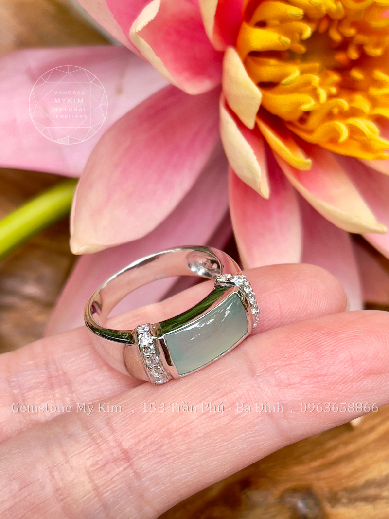 Nhẫn Yên Ngựa Ngọc Phỉ Thúy Jadeite VIP Băng Xanh – Vàng Trắng 14k / 18k