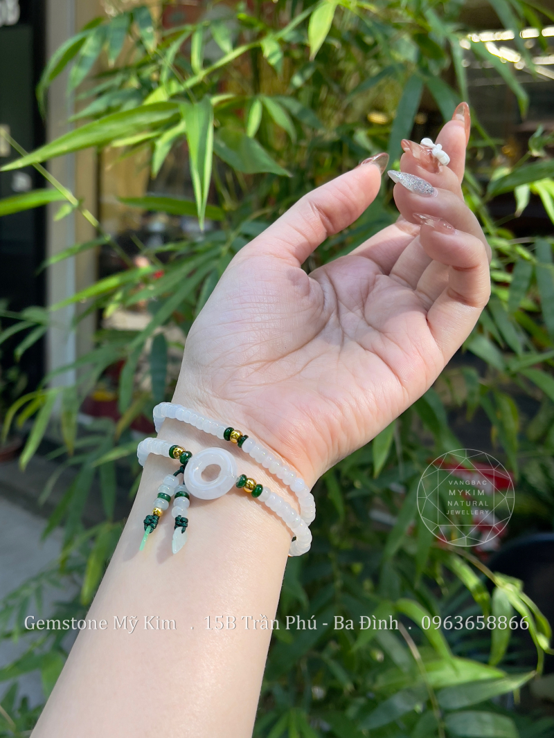 ❄️ Vòng Ngọc Phỉ Thúy Đồng Điếu Băng Trắng – Mix bi Vàng