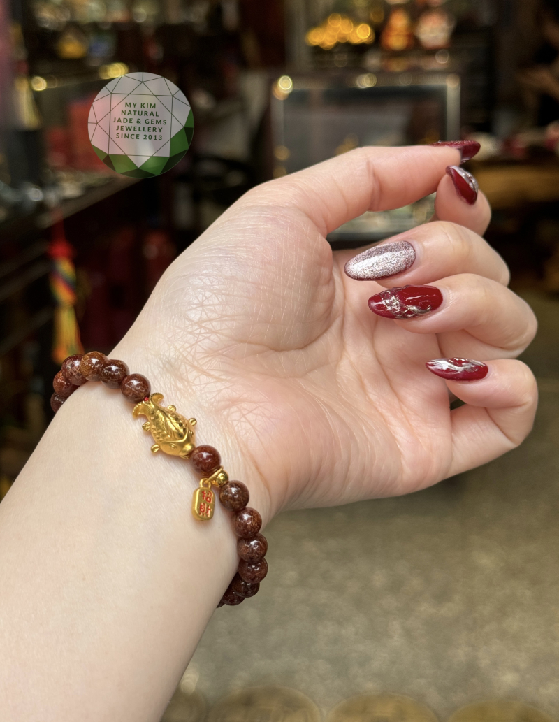 Vòng Thạch Anh Tóc Nâu Đỏ - Charm Vàng 24k Cá Chép - Nạp Phúc