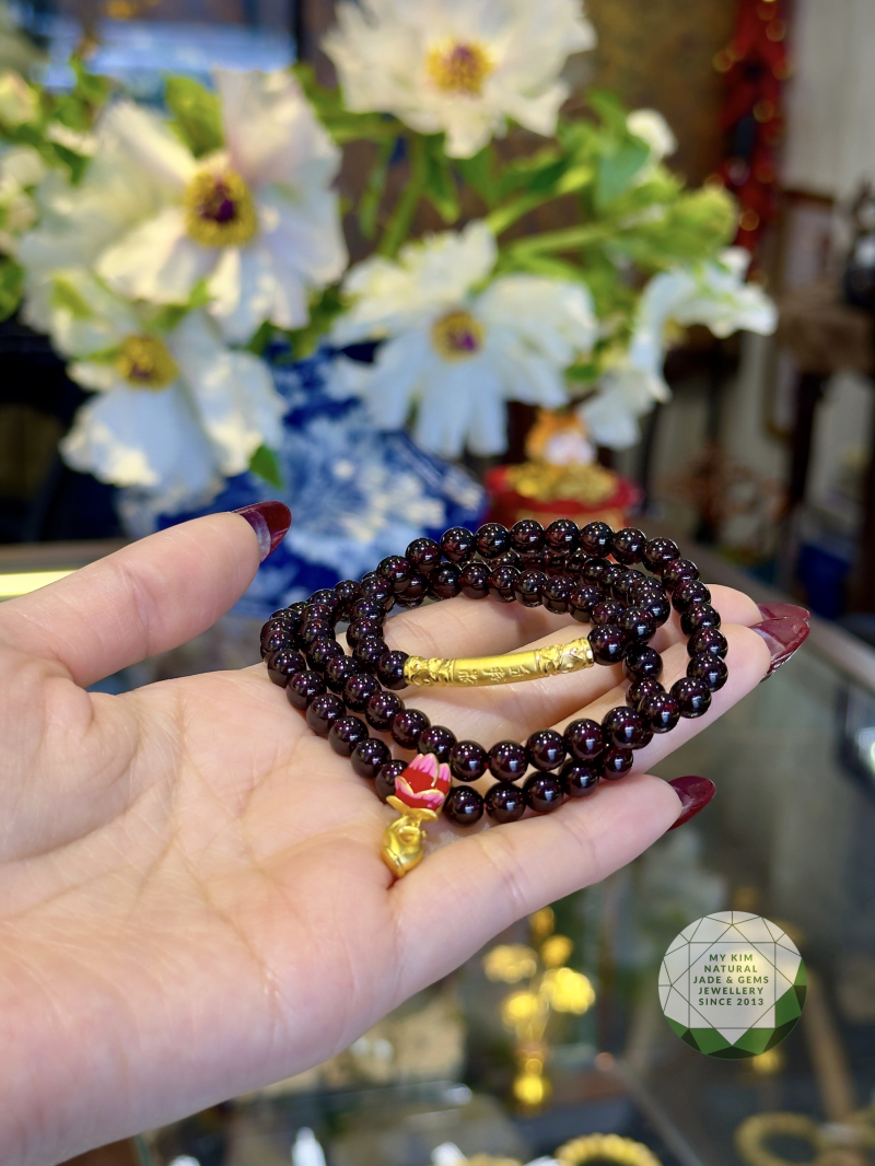 Chuỗi Vòng Granat vip - Charm Vàng 24k Tay Phật