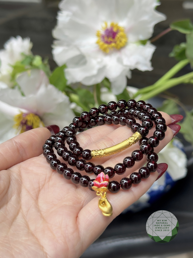 Chuỗi Vòng Granat vip - Charm Vàng 24k Tay Phật