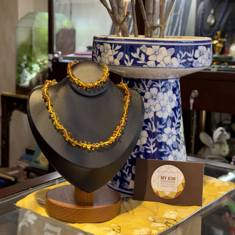 Chuỗi Vòng Cổ và Vòng Tay Hổ Phách vàng thiên nhiên