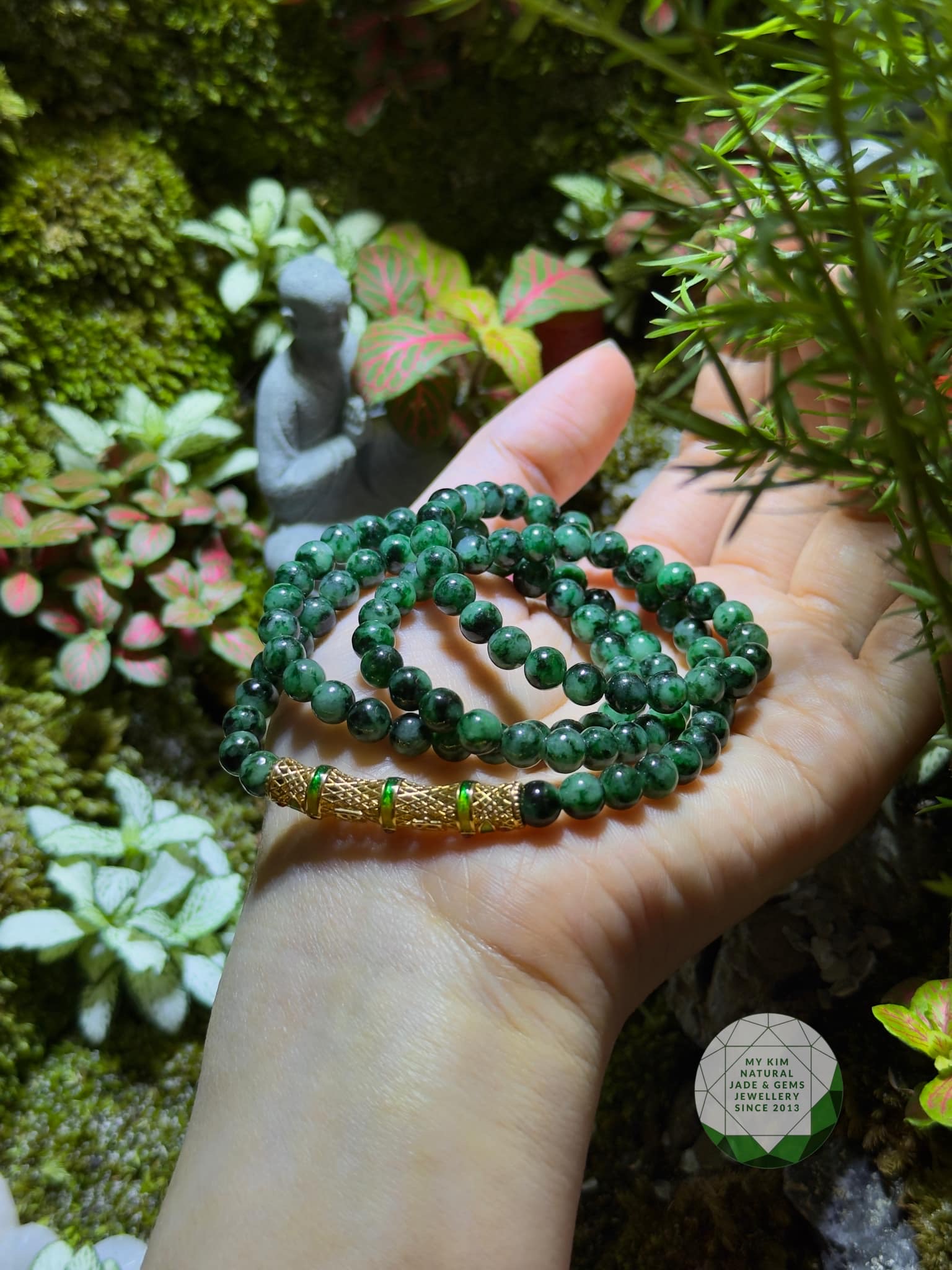 💚 Vòng Ngọc Phỉ Thúy VIP – Charm Ống Trúc Vàng 18K Vẽ Pháp Lam | Bình An – Tĩnh Tại – Khí Chất