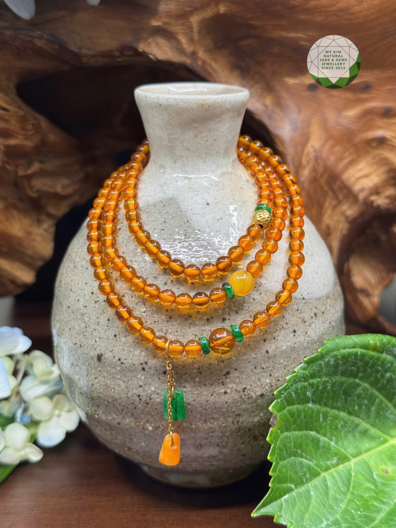 Vòng Hổ Phách Amber Mix Ngọc Jadeite – Charm Treo Jadeite 14k & Bi Vàng 10k – 3 Vòng Quấn Tinh Tế