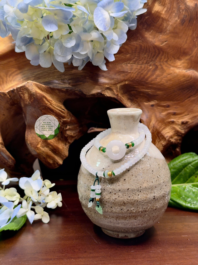 ❄️ Vòng Ngọc Phỉ Thúy Đồng Điếu Băng Trắng – Mix bi Vàng