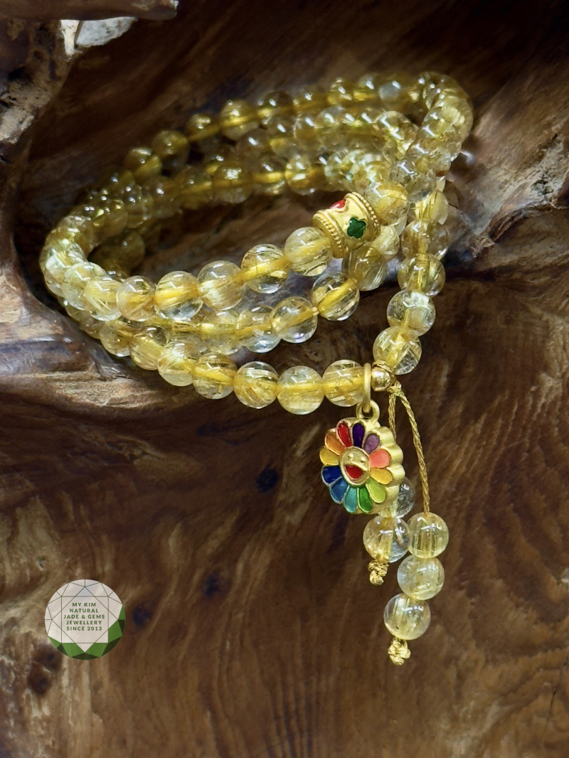 🌿 Vòng Tay Thạch Anh Tóc Vàng • Mix charm vàng Hoa Cúc & Cỏ Bốn Lá - Trang Sức Phong Thủy Chiêu Tài & Bình An
