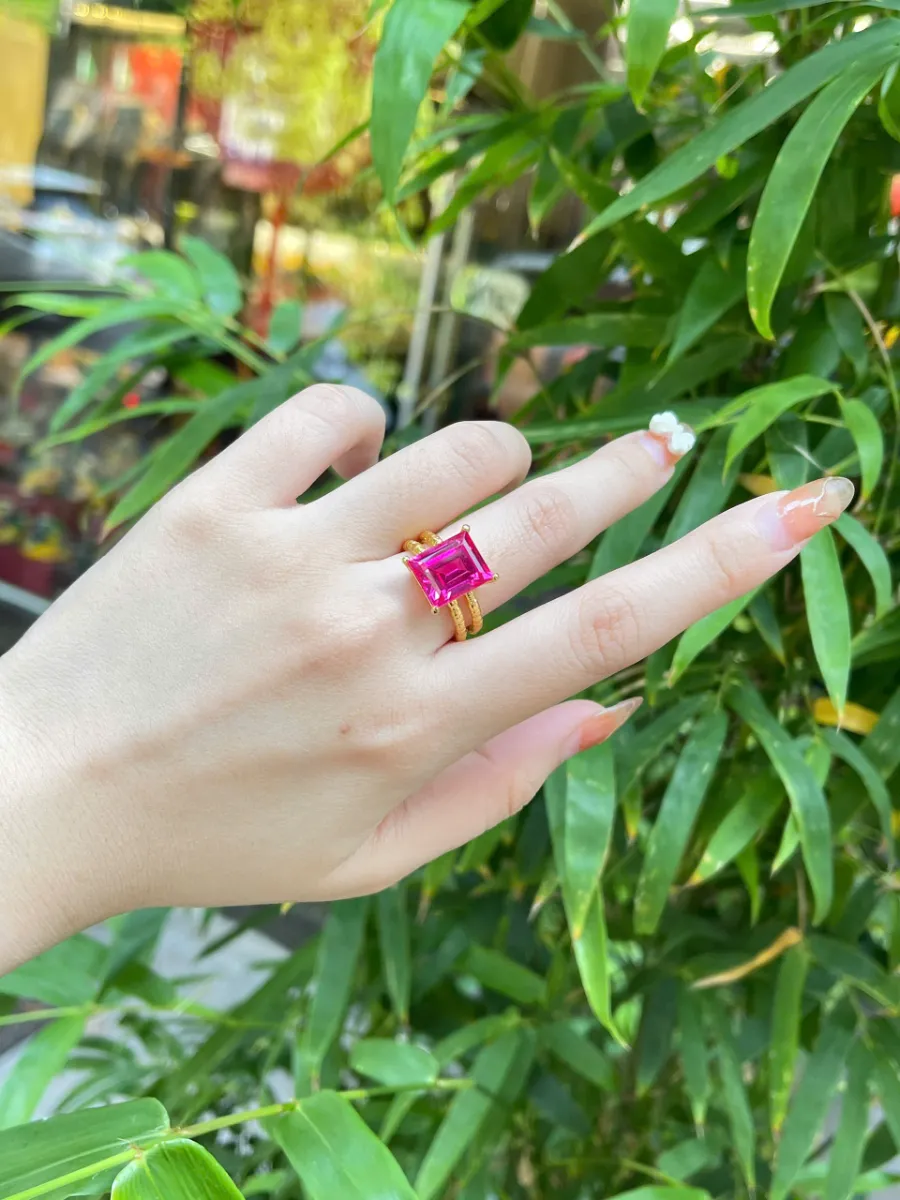 Nhẫn nữ Vàng 10k đá vuông Hồng