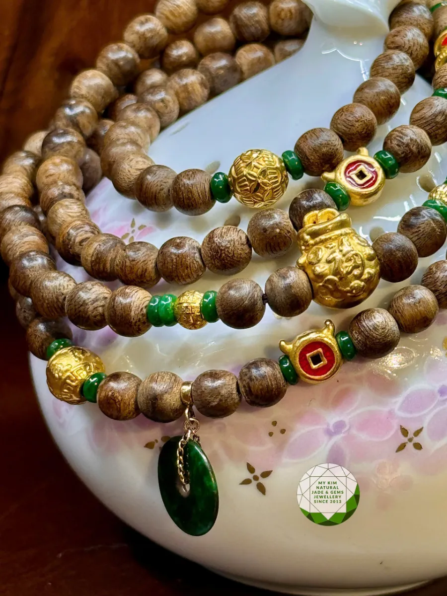 💚 Vòng Trầm Hương Mix Ngọc Phỉ Thúy & Charm Vàng – Vẻ Đẹp Của Sự Bình An Và Thịnh Vượng