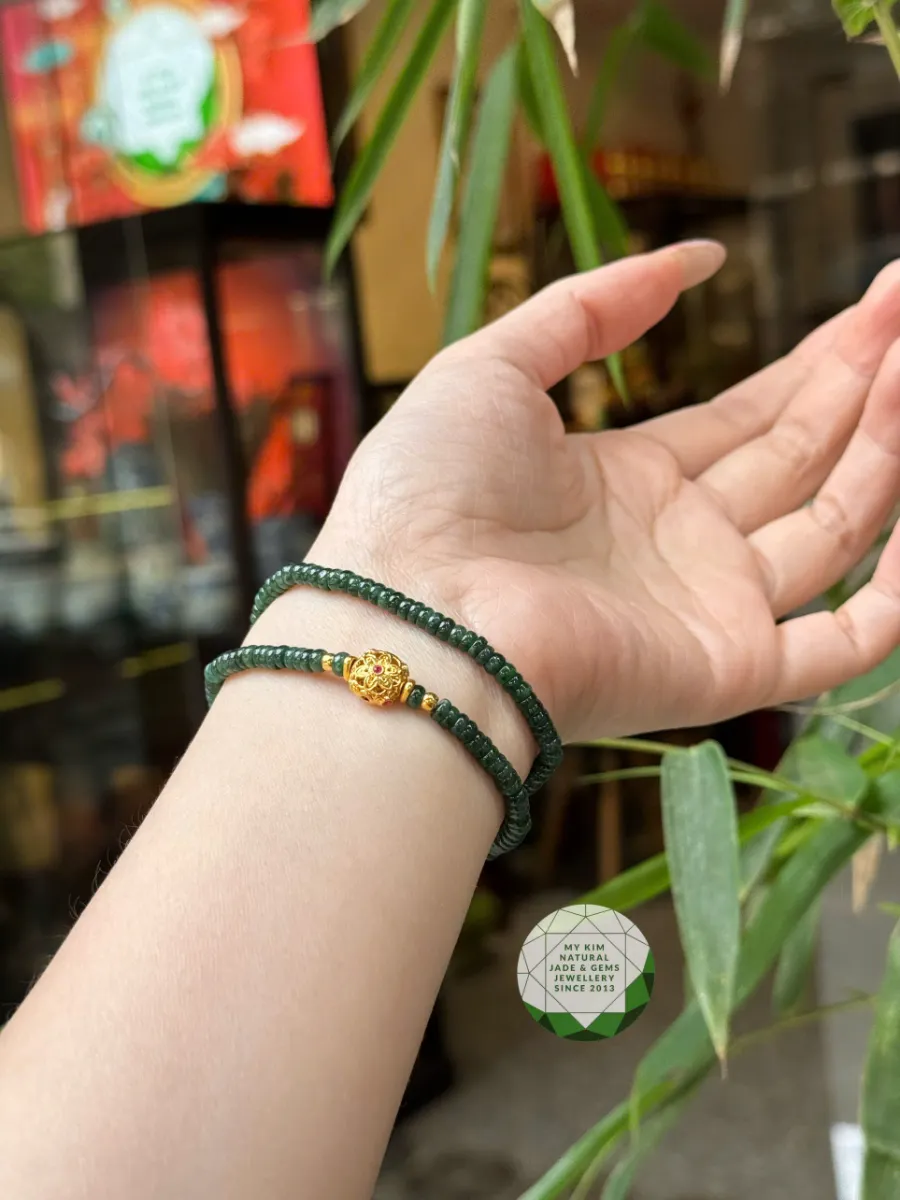 💎 Vòng Lam Ngọc Phỉ Thúy Hạt Bánh Xe Dẹt Size Nhỏ Jadeite VIP – Charm Vàng 18k & Bi Vàng | Trang Sức Phong Thủy Tài Lộc