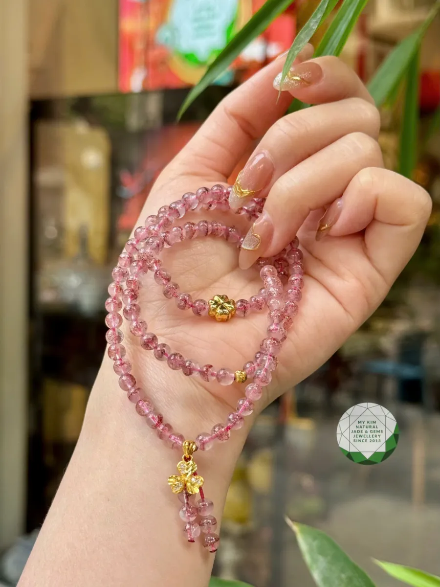 Chuỗi Vòng Đá Super Seven Hồng - Charm Vàng 10k Cỏ Bốn Lá