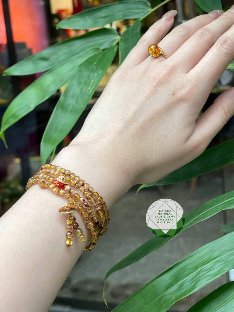 🌟 Vòng Tay Thạch Anh Tóc Nâu Vàng VIP – Charm Vàng Đồng Xu & Hũ Vàng