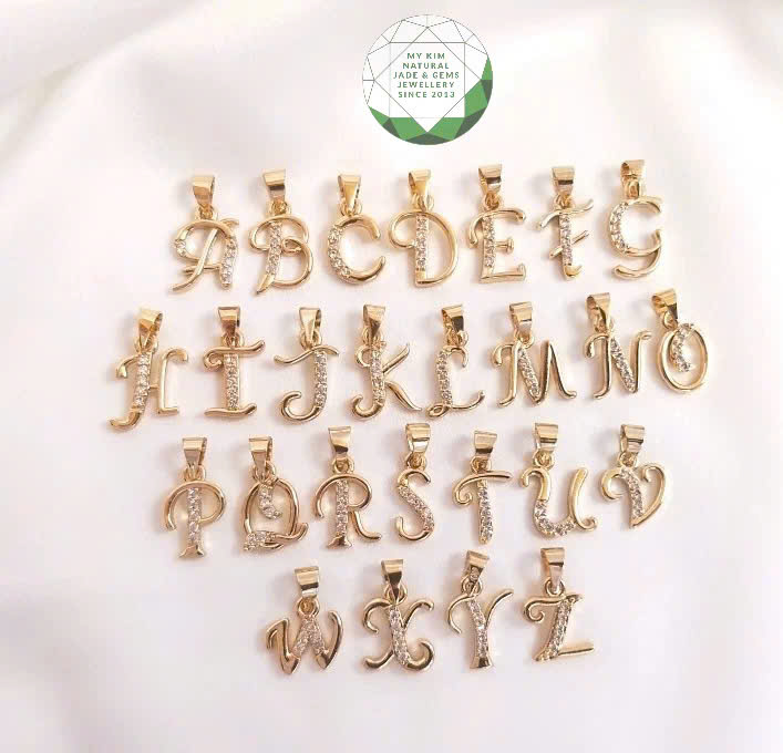 Mặt Dây Chữ Cái Đính Đá Vàng 10k | 14k | 18k – Font Chữ Mềm Mại, Thiết Kế Uốn Lượn Tinh Tế