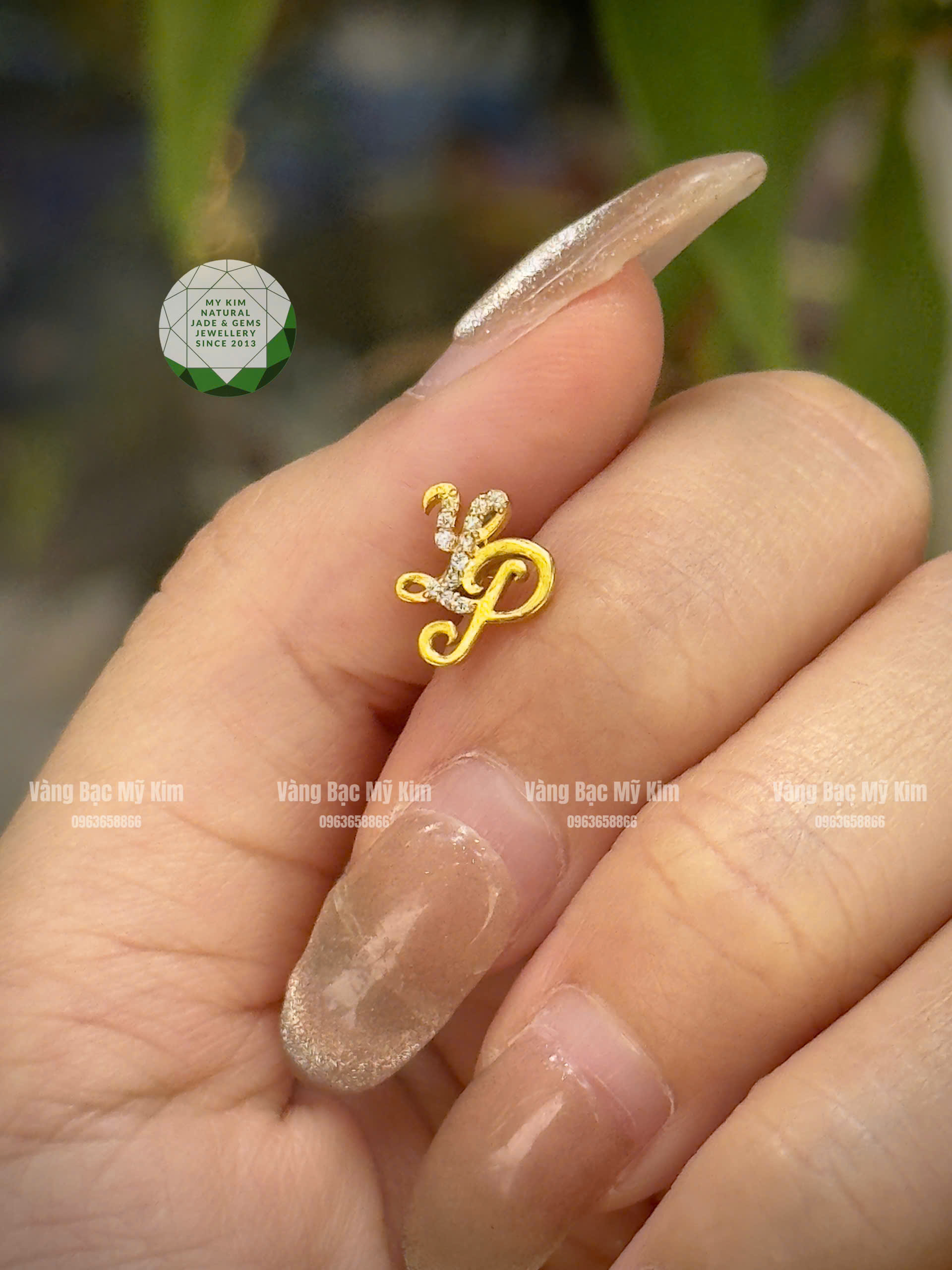 ✨ Bông Tai Chữ Lồng Tên – Thiết Kế Cá Nhân Hóa