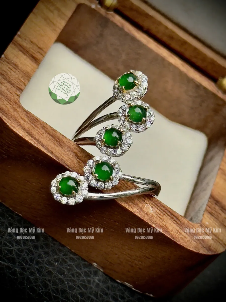 🦚 Nhẫn Ngọc Phỉ Thúy Hoàng Đế (Imperial Jadeite) - Bạc si vàng trắng
